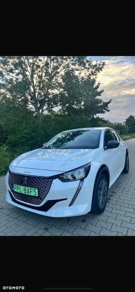 Peugeot 208 - 1