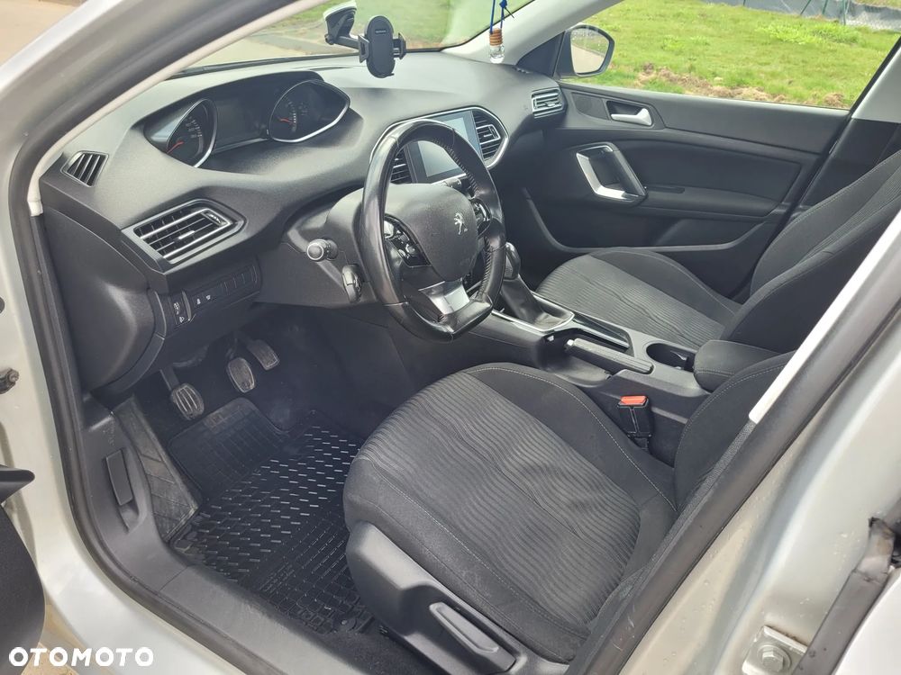 Peugeot 308 - 11