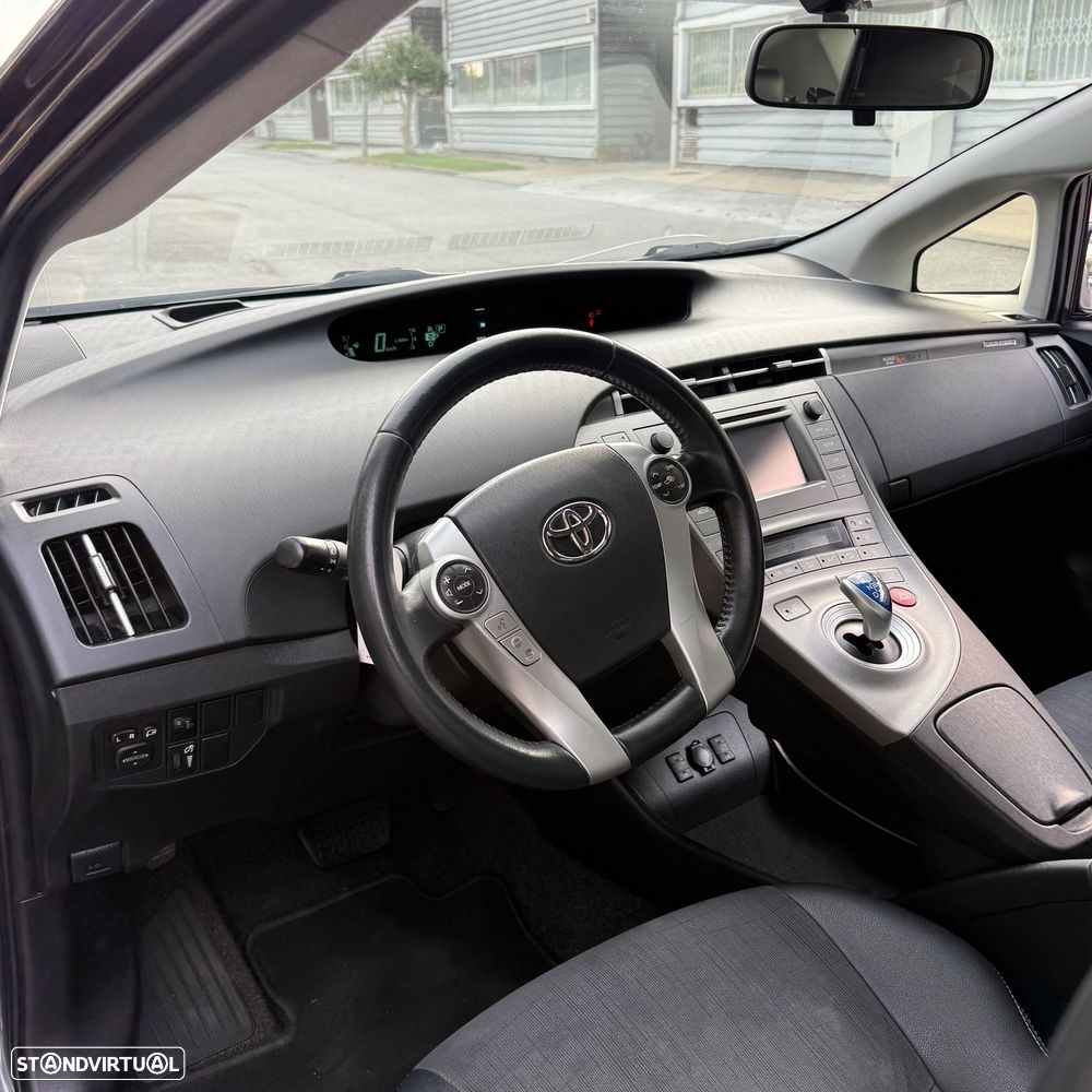Toyota Prius 1.8 Plug-In - 6
