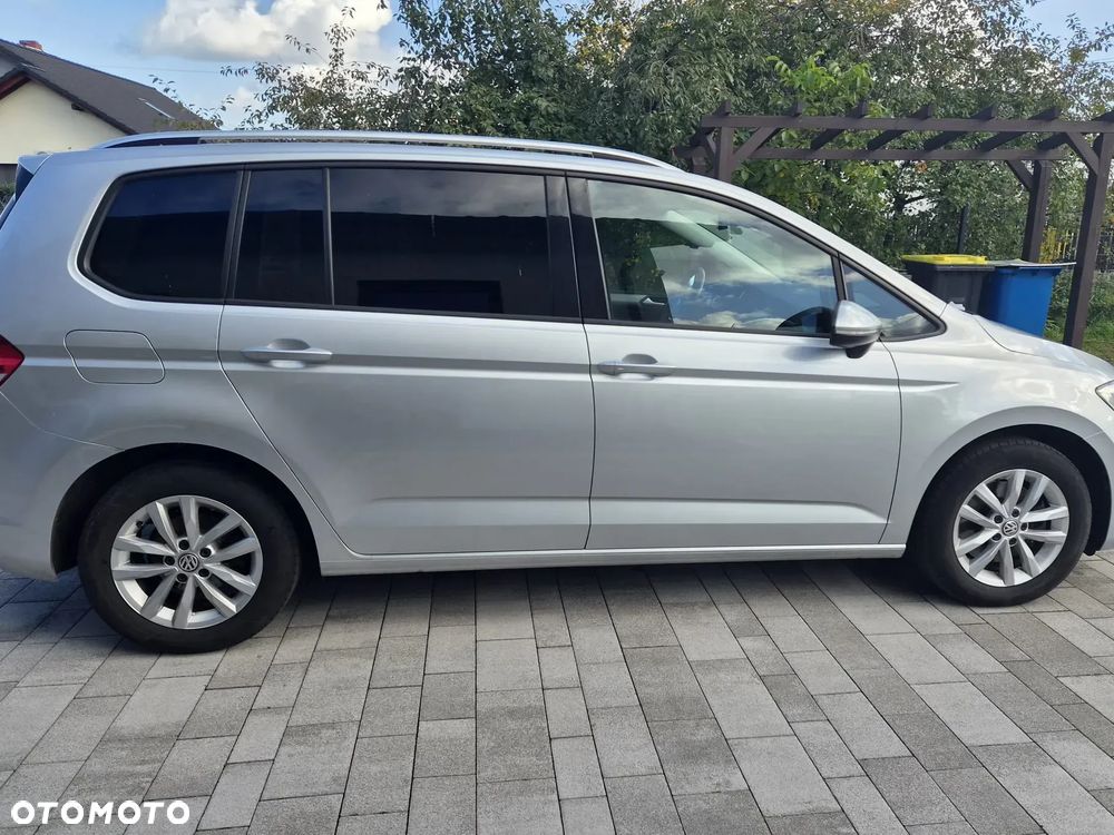 Volkswagen Touran - 8