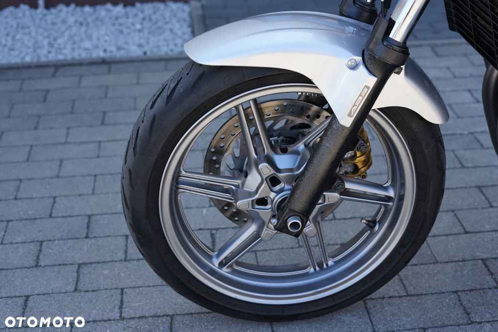 Honda CBF - 32