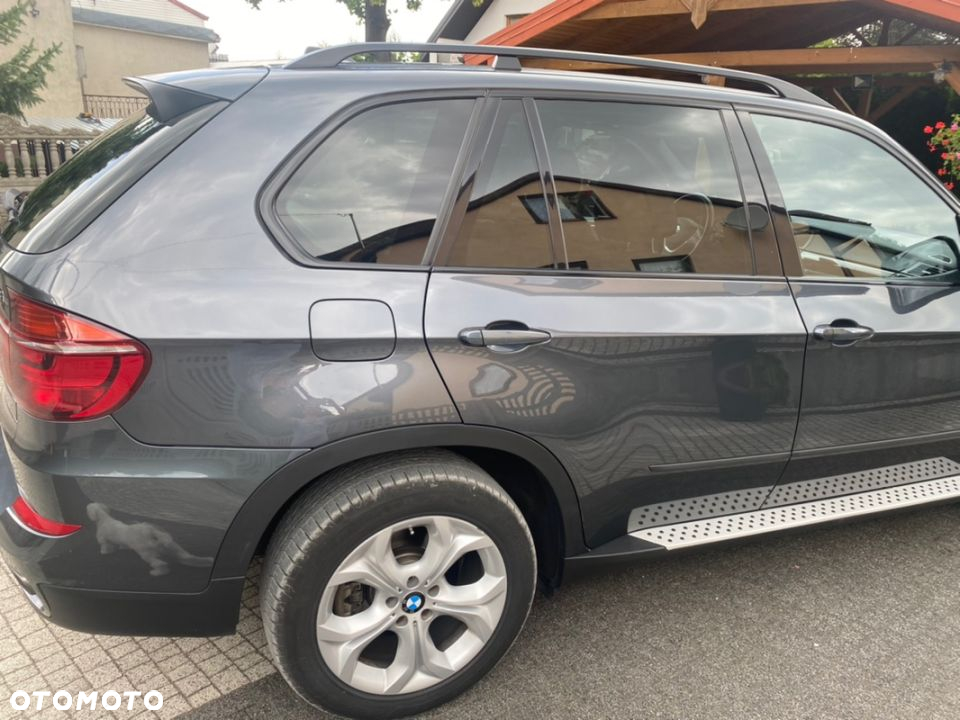 BMW X5 5.0i xDrive - 3