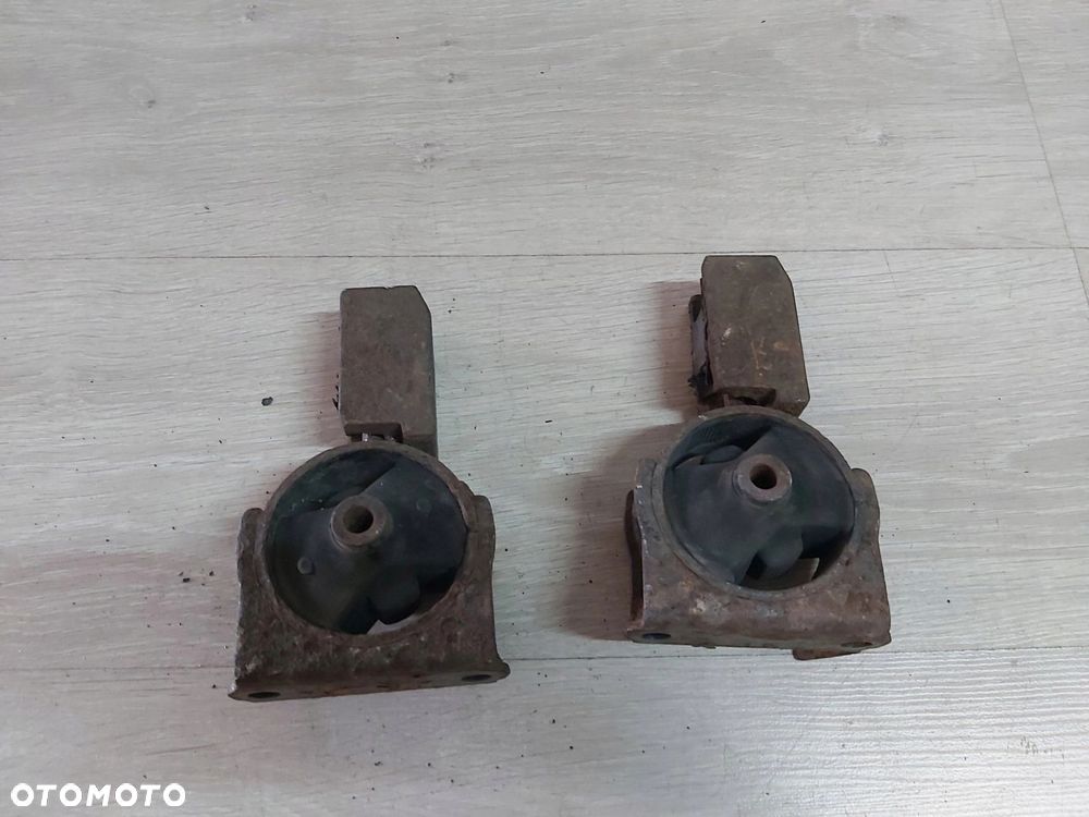 Toyota Corolla E12 Poduszka silnika skrzyni przód 1,8 TS 2zz - 1