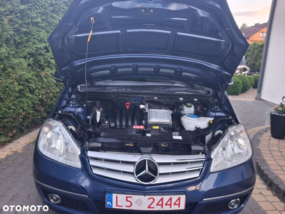 Mercedes-Benz Klasa A 180 Avantgarde - 17
