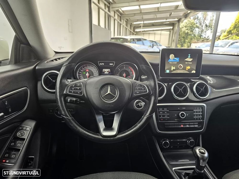 Mercedes-Benz CLA 180 d Urban - 20