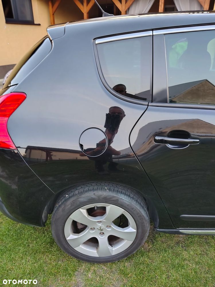 Peugeot 3008 2011