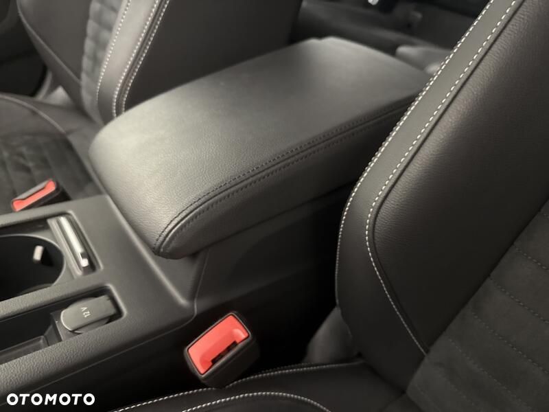 Volkswagen Passat 1.5 TSI EVO Elegance DSG - 19