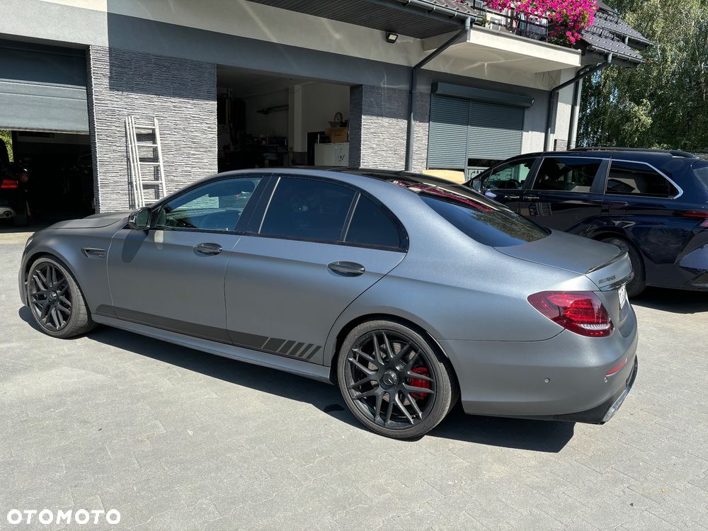 Mercedes-Benz Klasa E - 1