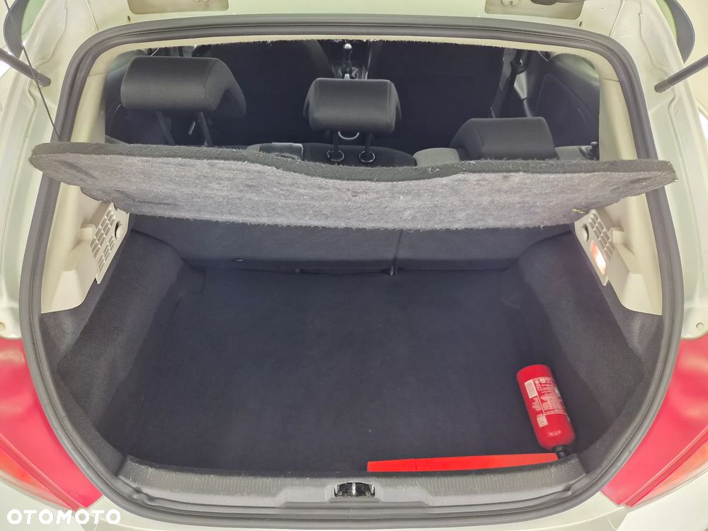 Peugeot 207 75 Urban Move - 26