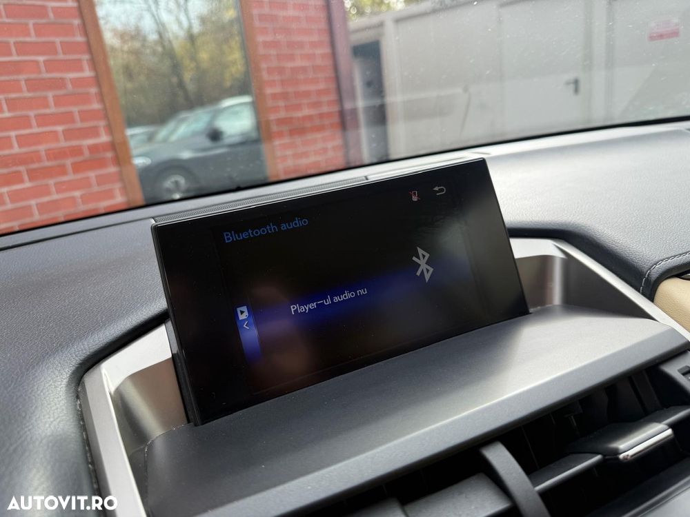 Lexus Seria NX ver-300h - 23