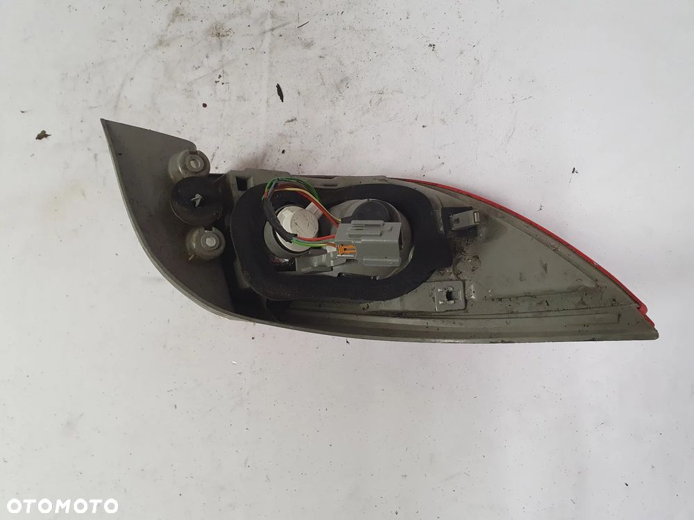 * LAMPA TYLNA PRAWA TYŁ PRAWO MITSUBISHI COLT Z30 CABRIO - 6