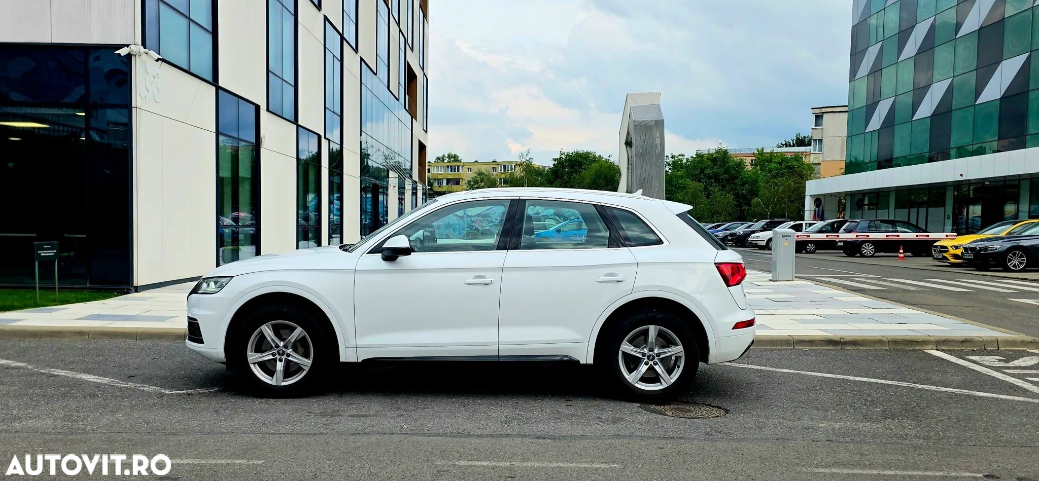 Audi Q5 2.0 40 TDI quattro S tronic Design - 1