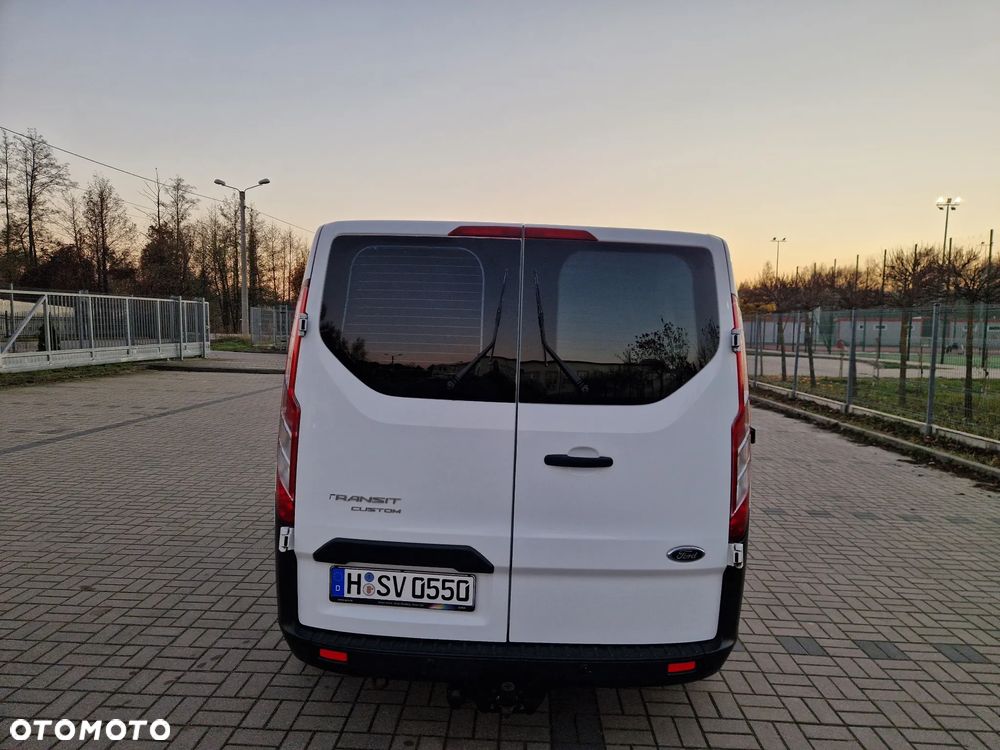 Ford Transit Custom - 11