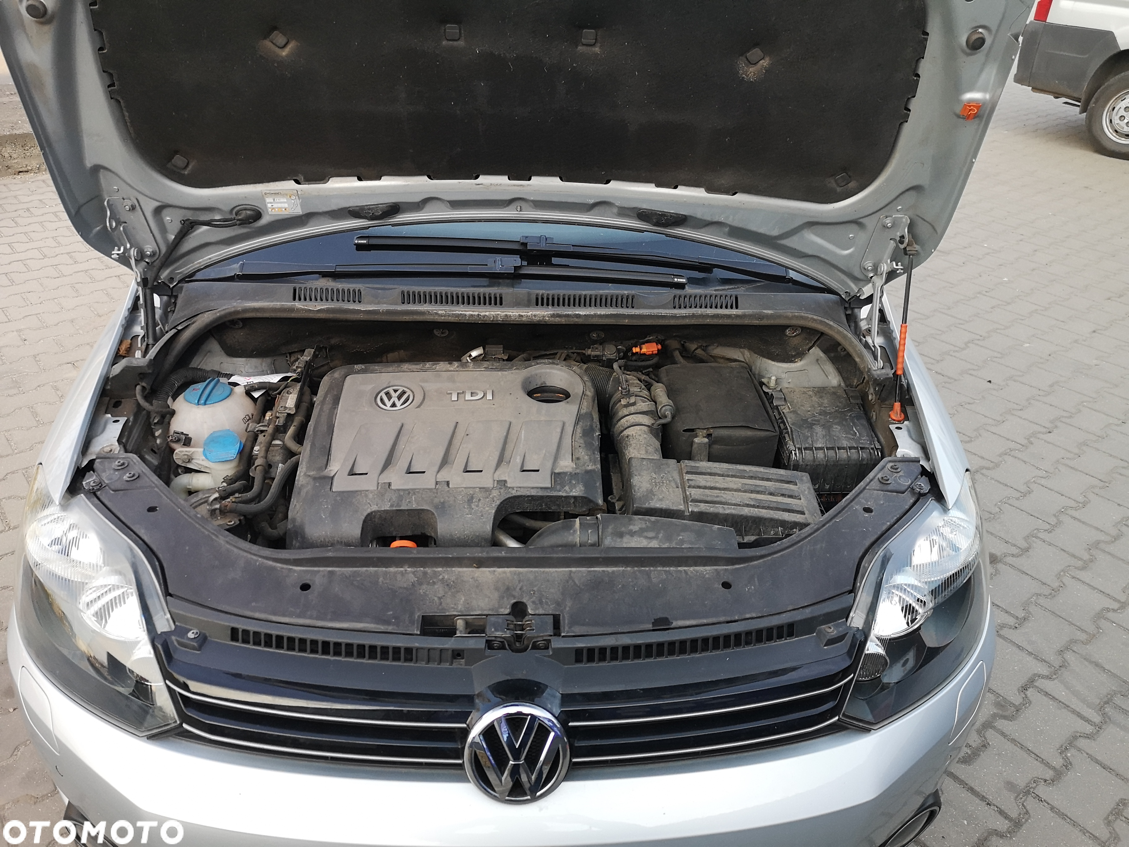 Volkswagen Golf Plus 2.0 TDI DPF Highline - 20