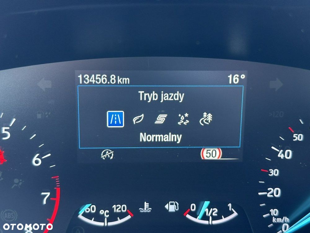 Ford Focus 1.0 EcoBoost Hybrid ACTIVE X - 23