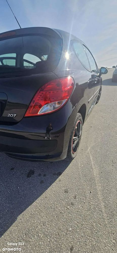 Peugeot 207 1.4 16V Trendy - 18