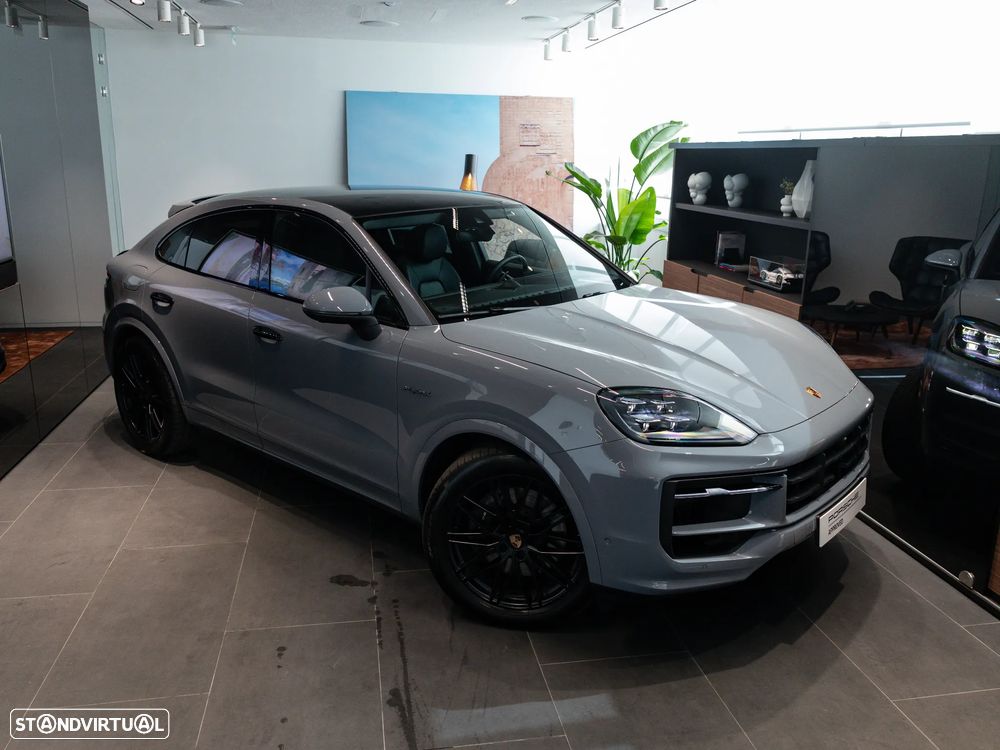 Porsche Cayenne Coupé E-Hybrid - 6
