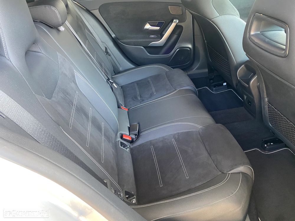 Mercedes-Benz A 250 e AMG Line - 25