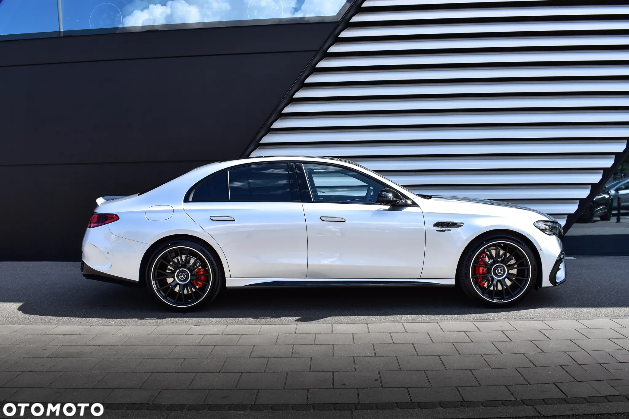 Mercedes-Benz Klasa E AMG 53 PHEV 4Matic+ 9G-Tronic TCT - 10