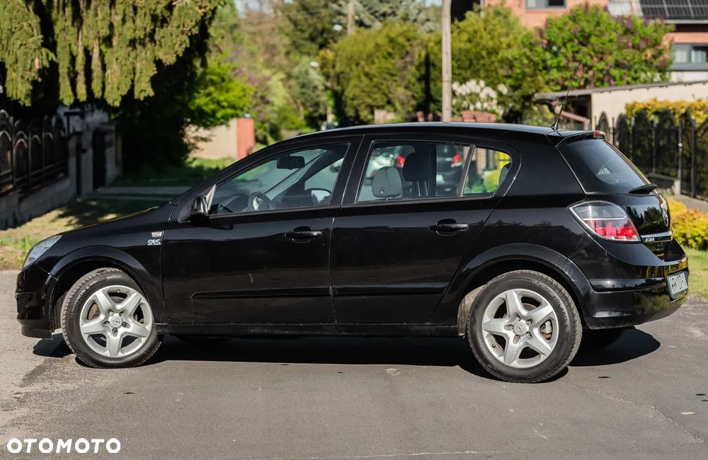 Opel Astra 1.6 Enjoy - 15