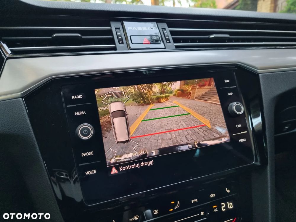 Volkswagen Passat 2.0 TDI 4Mot Elegance DSG - 26