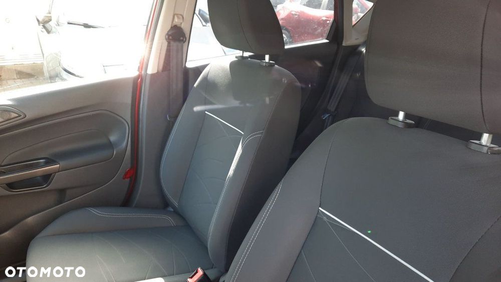 Ford Fiesta - 12
