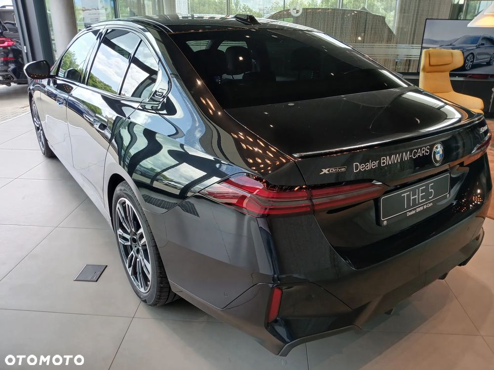 BMW Seria 5 520d mHEV - 8
