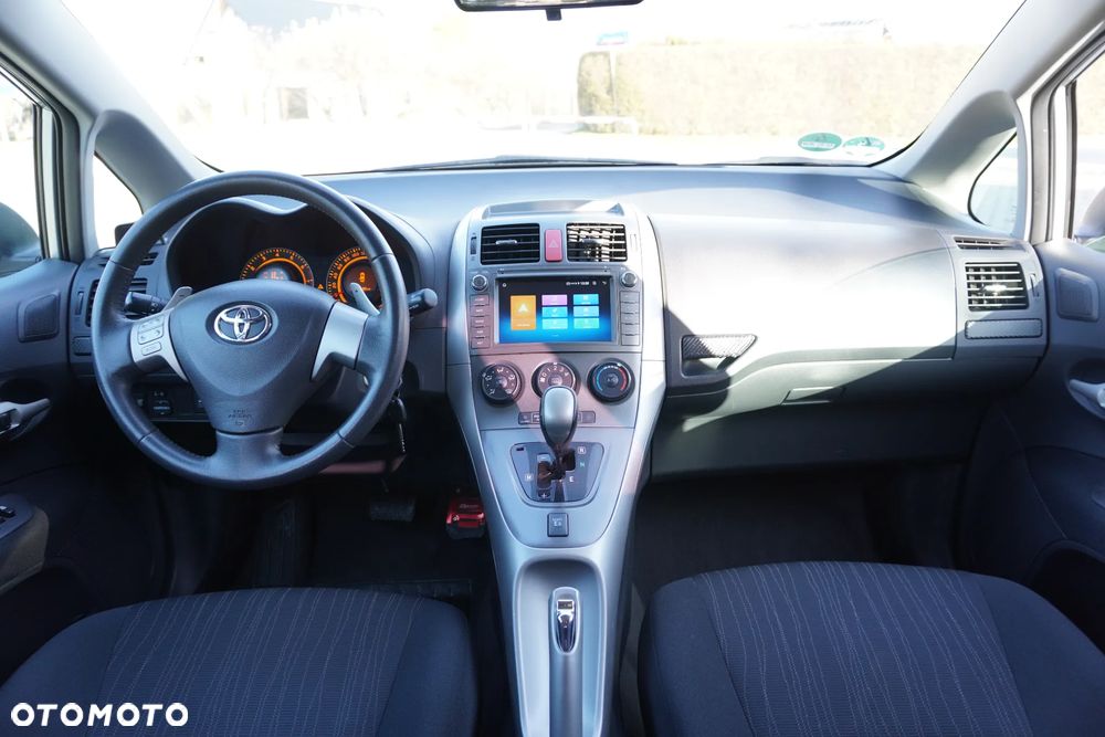 Toyota Auris 1.6 VVT-i Premium MM - 8