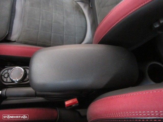 MINI 3 Portas John Cooper Works Auto Desportiva - 37