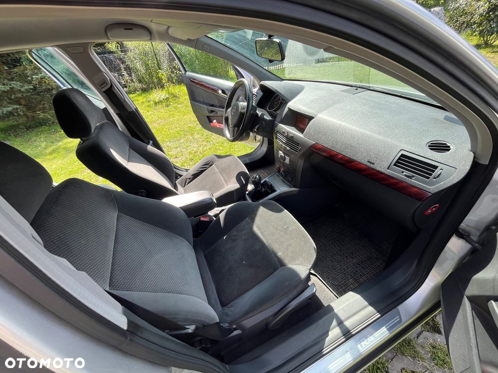 Opel Astra 1.6 Cosmo - 25