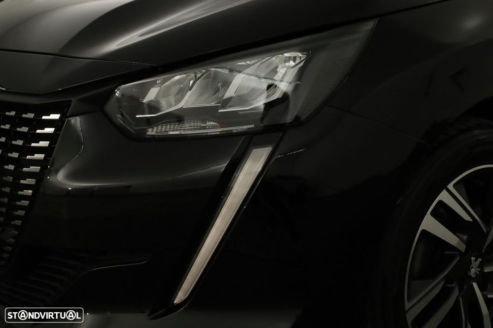 Peugeot 208 1.2 PureTech Allure EAT8 - 6