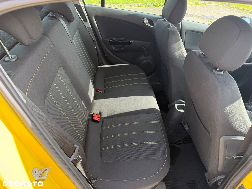 Opel Corsa 1.4 16V Color Edition - 26
