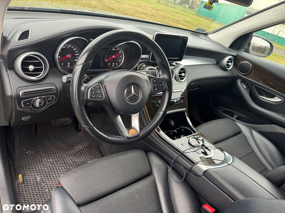 Mercedes-Benz GLC - 11