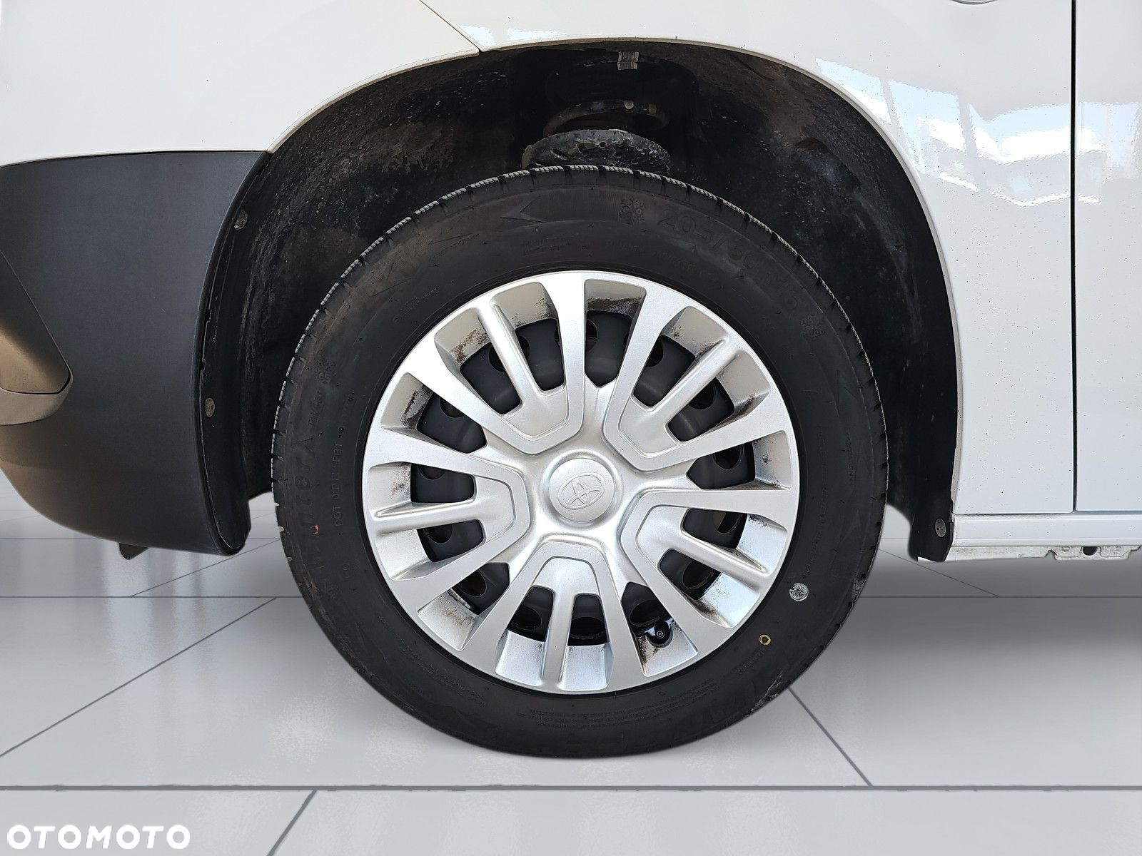 Toyota ProAce 2.3T 1.5 D-4D 75KM std Furgon Active - 28