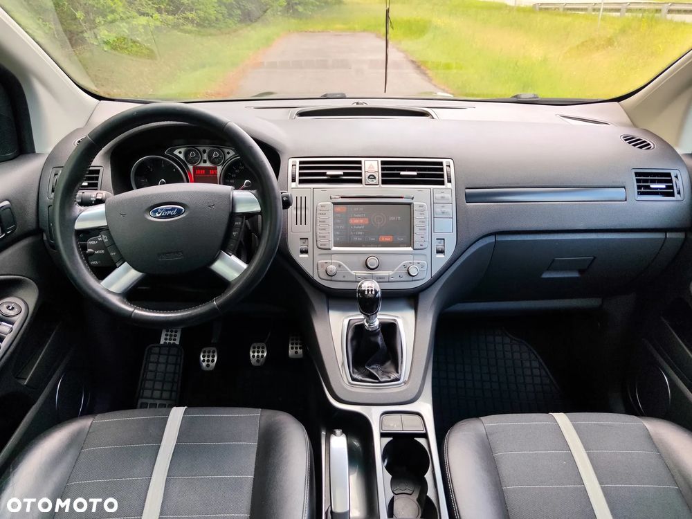 Ford Kuga 2.0 TDCi 4x4 Titanium - 11