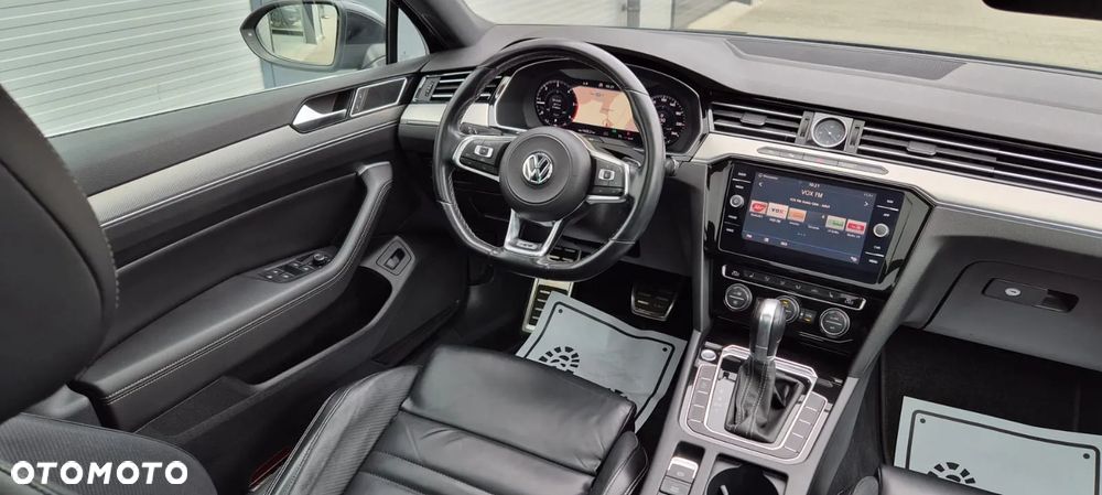 Volkswagen Passat - 19