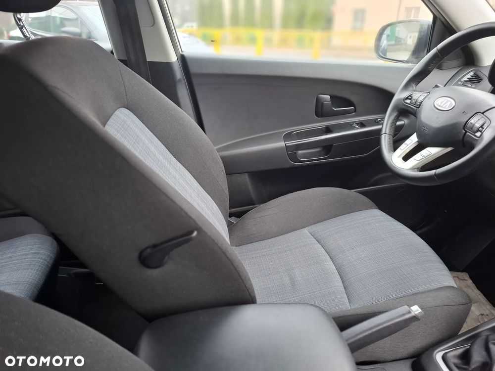 Kia Ceed 1.4 CVVT Dream-Team Edition - 30