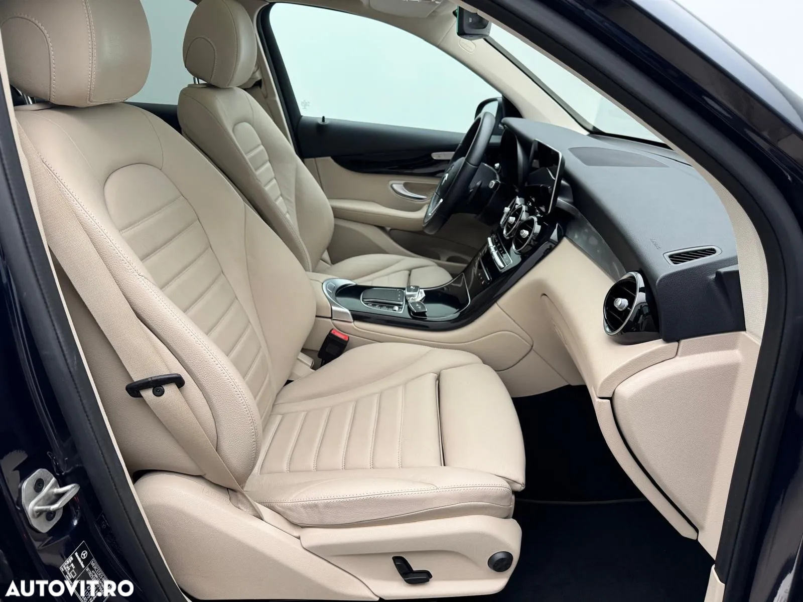Mercedes-Benz GLC 300 e 4MATIC - 7