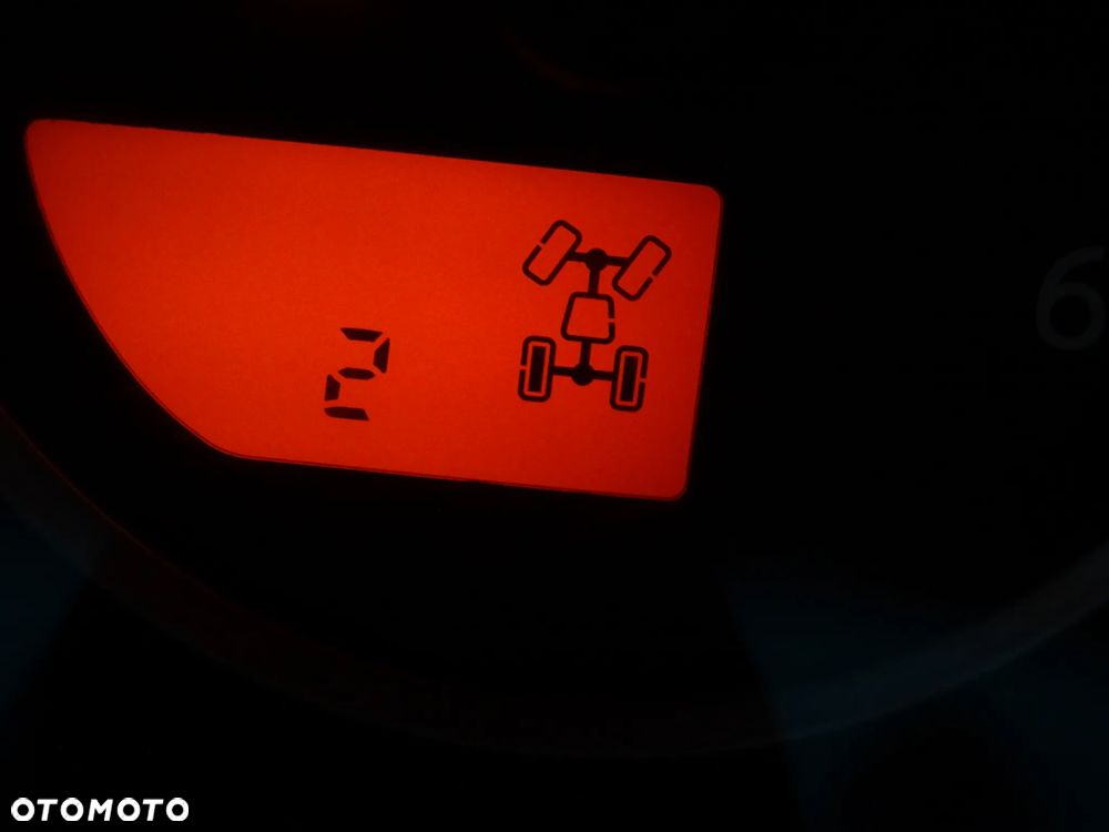 Nissan Pathfinder 2.5 DCi Elegance + - 12