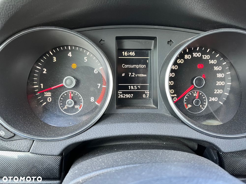 Volkswagen Golf 1.6 Highline - 24