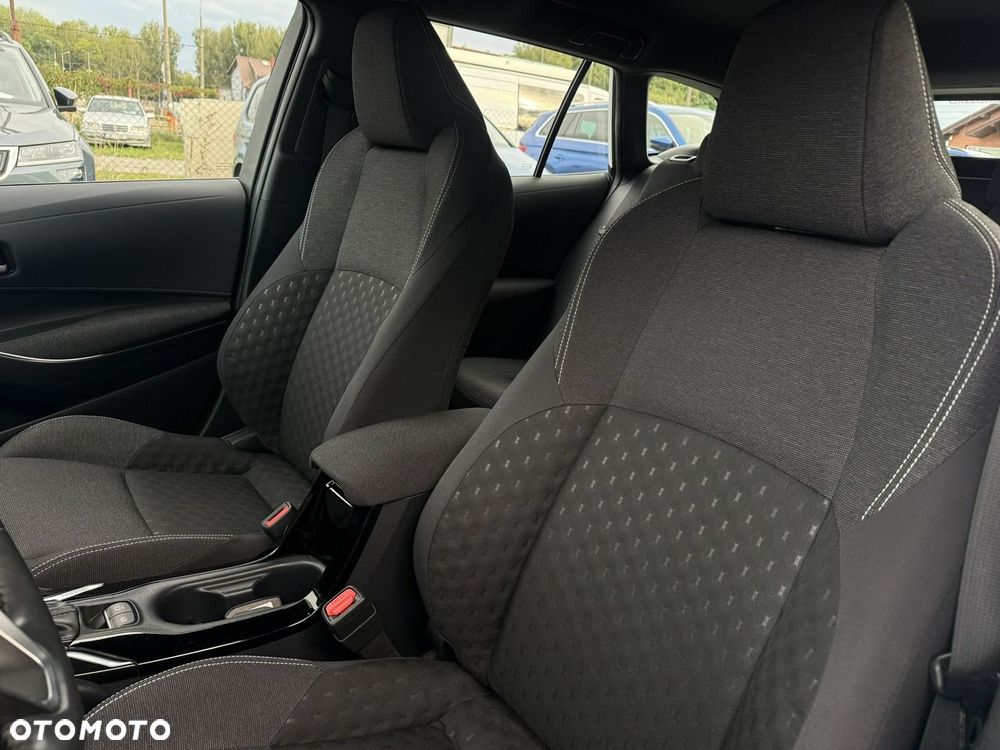 Toyota Corolla 1.8 Hybrid Executive - 11
