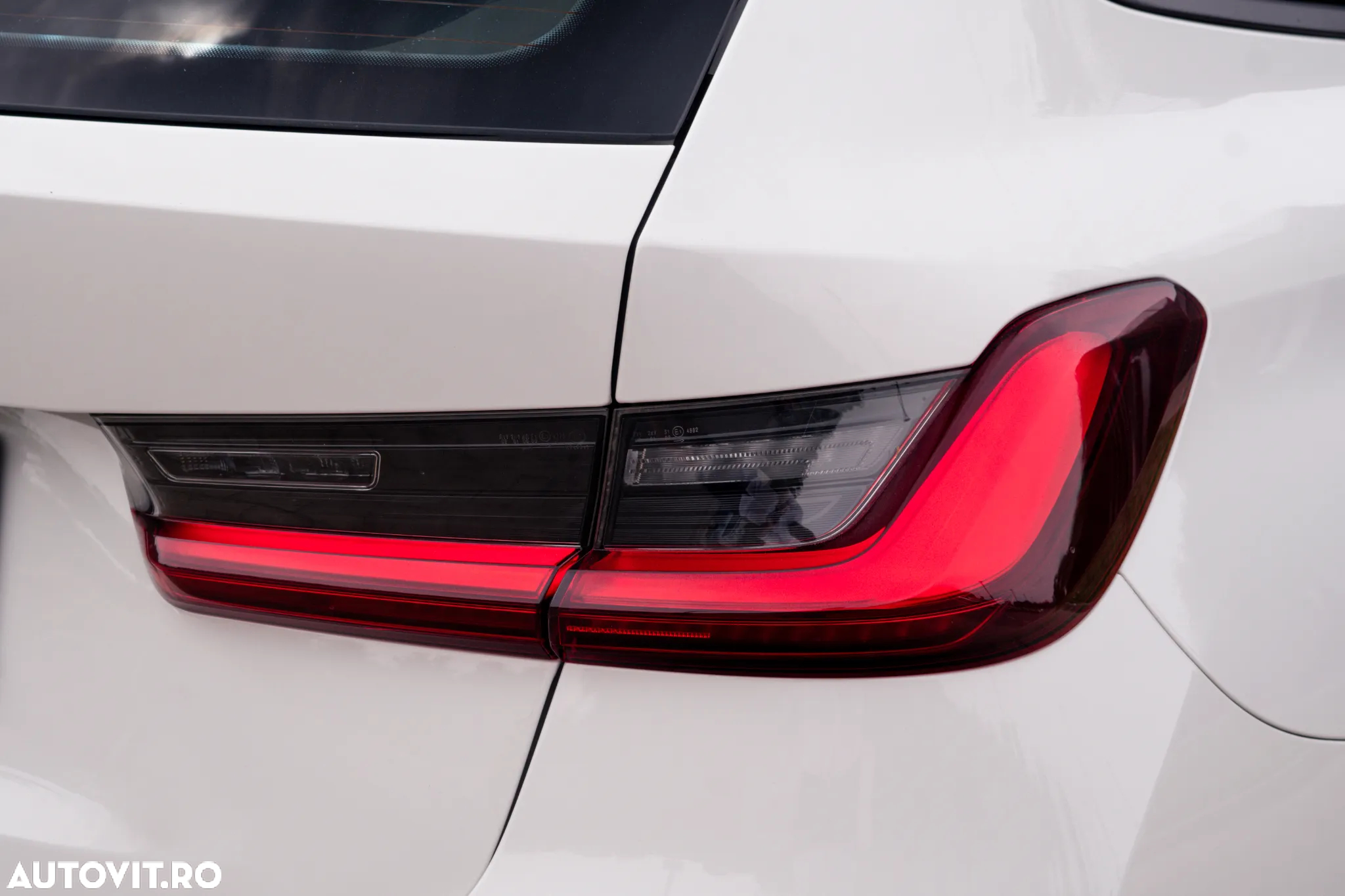 BMW Seria 3 318d Touring Aut. Sport Line - 13