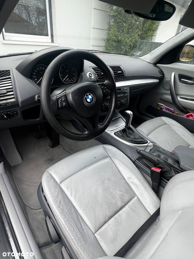 BMW Seria 1 120i - 4