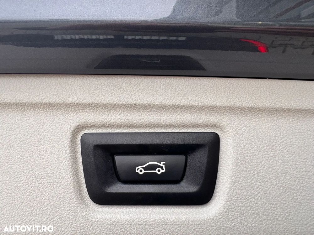 BMW Seria 3 320d xDrive AT - 17