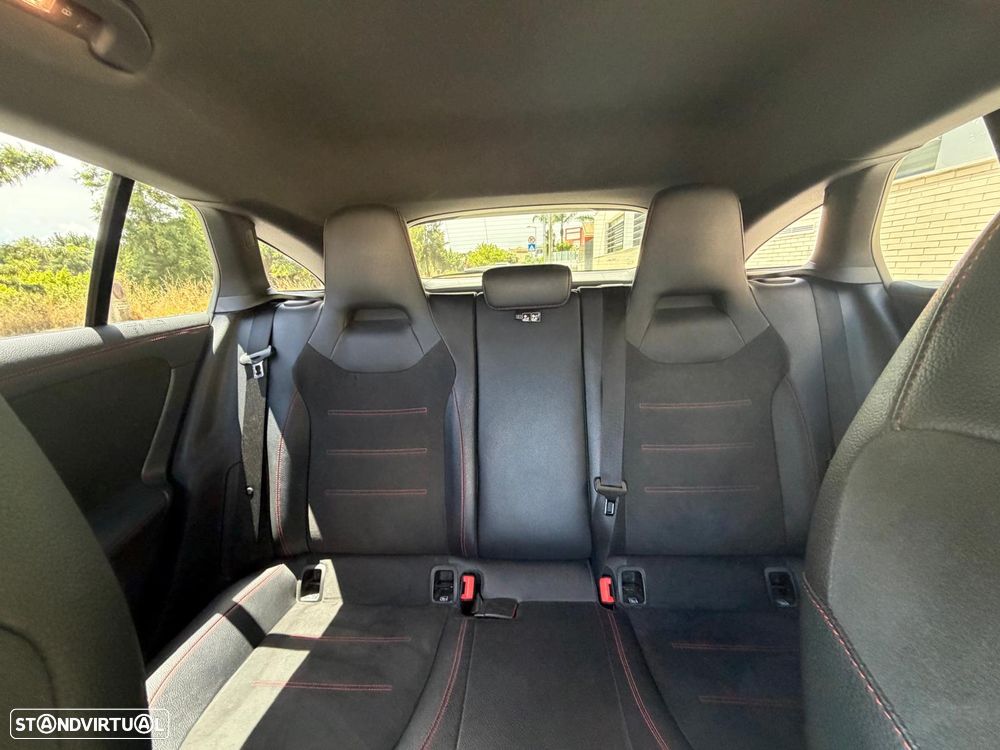 Mercedes-Benz CLA 200 d Shooting Brake AMG Line Aut. - 28