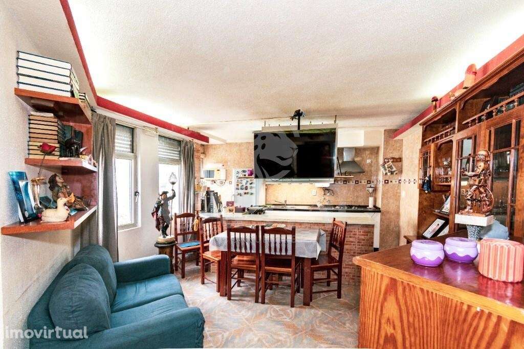 T4 nos Olivais com Cozinha Open Space | Excelente Localização em Lisbo - Grande imagem: 5/34