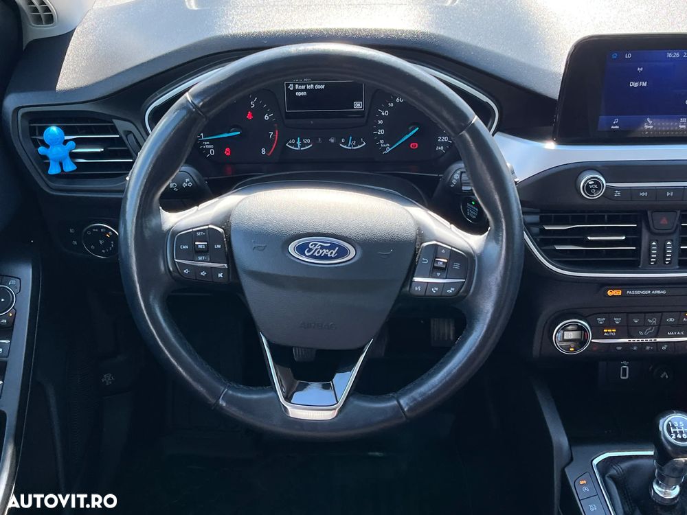 Ford Focus - 13