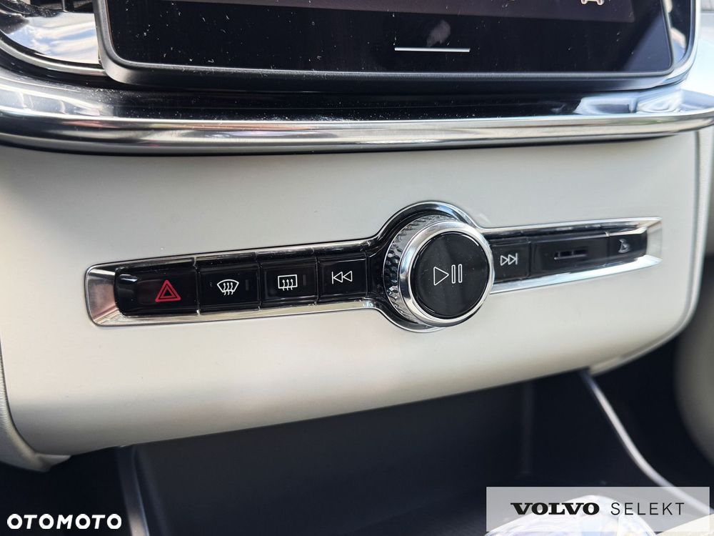 Volvo XC 90 - 23
