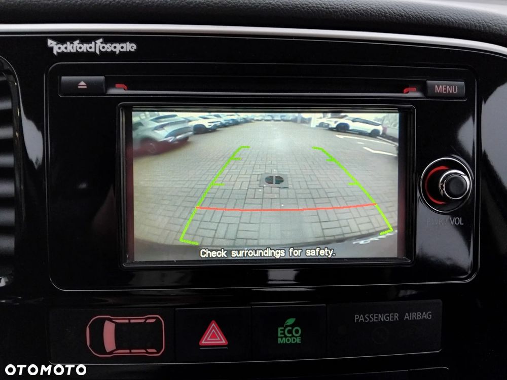 Mitsubishi Outlander 2.0 Invite + 2WD - 15