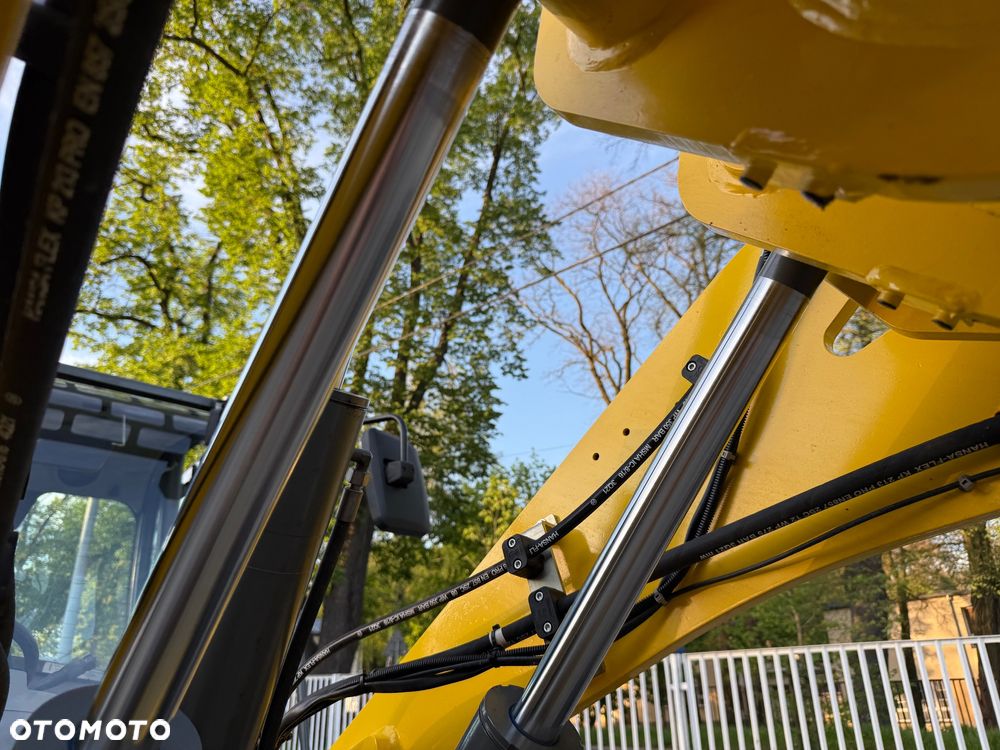 Wacker Neuson Ładowarka WL52 - 31